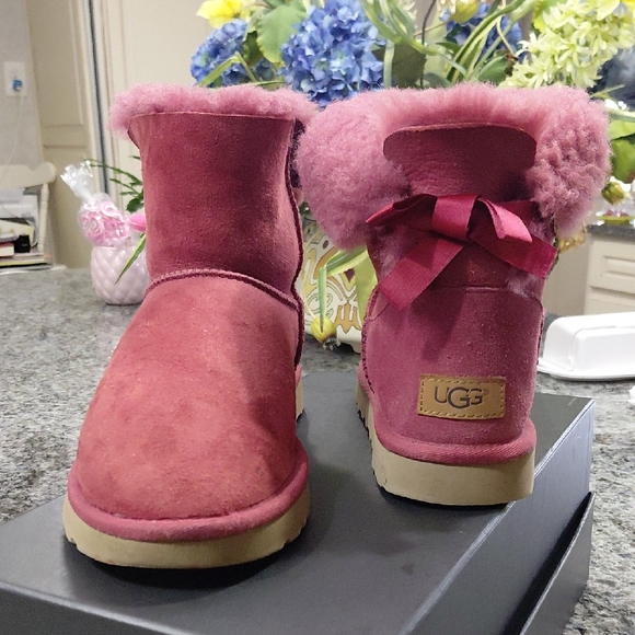 UGG Shoes - "UGG"Womans Sz.8 Low Bailey Bow Fuchsia Suede Boots .Has a few spots(pictured)